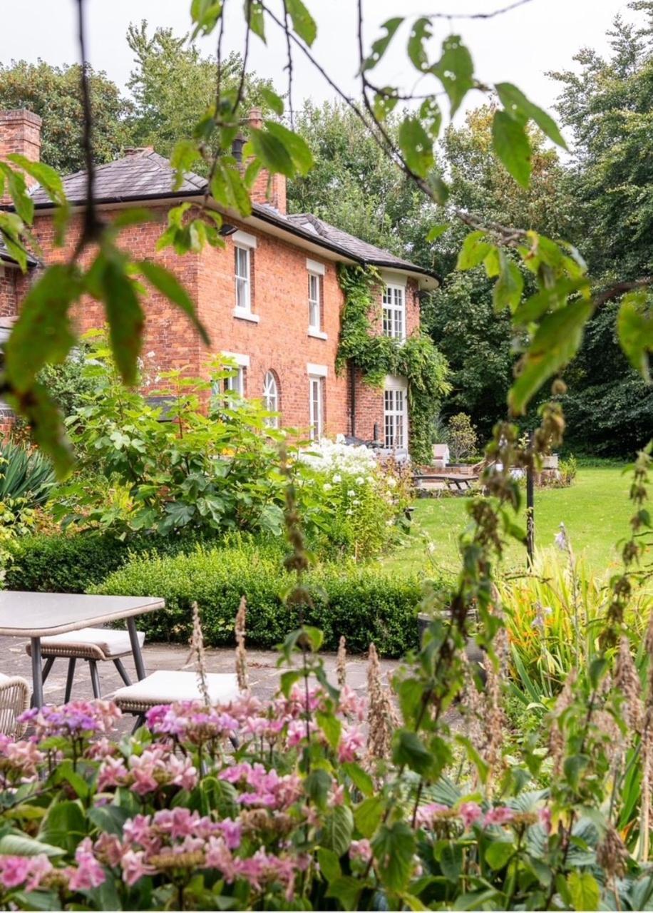 The Guesthouse At Old Vicarage Tarporley Exterior photo